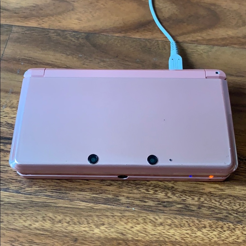 Nintendo 3DS - Picture 2 of 4